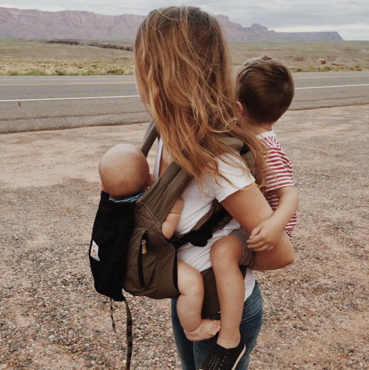 Les accessoires pour voyager avec un bébé en toute sérénité