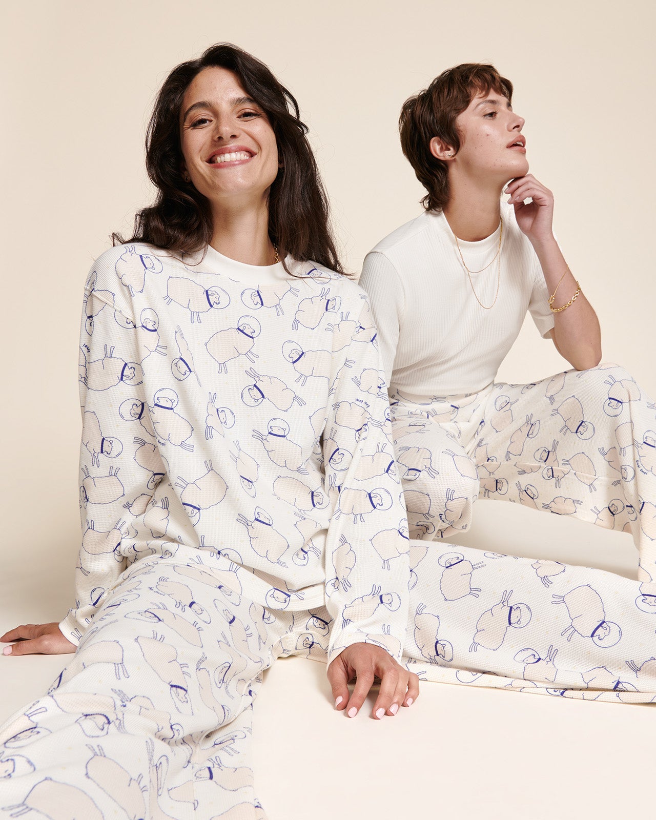 Le haut de pyjama moutons de l'espace femme en coton bio nid d'abeille –  émoi émoi