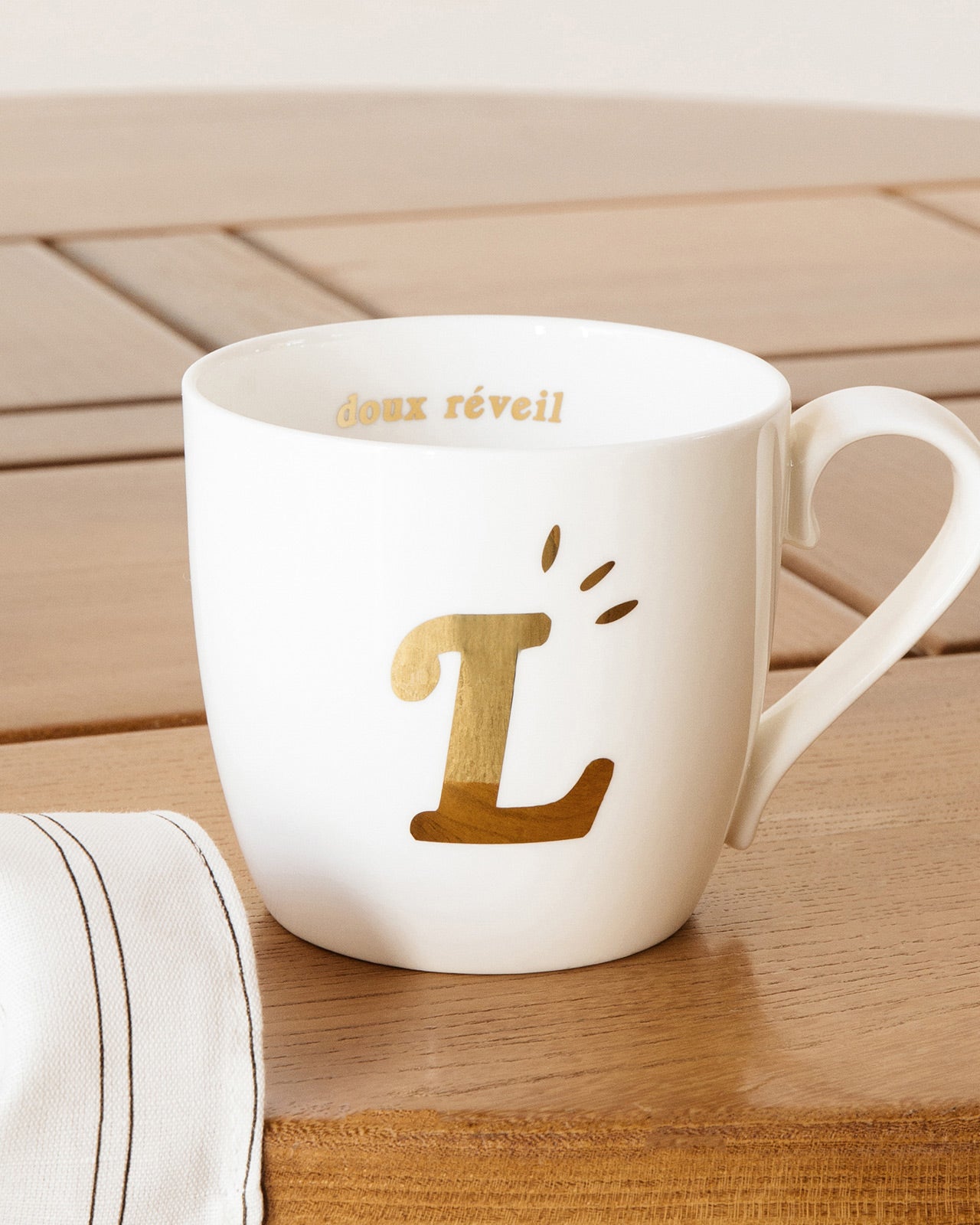 Mug en porcelaine bleu marine avec inscription POULETTE | Maisons du Monde Mug en porcelaine bleu marine avec inscription POULETTE | Maisons du Monde