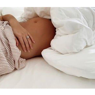 3 mois sous silence : Le tabou du 1er trimestre de grossesse.