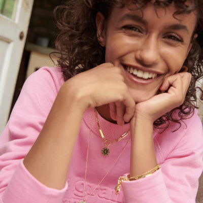 Fantaisie et précieuse : les dessous de nos deux lignes de bijoux.