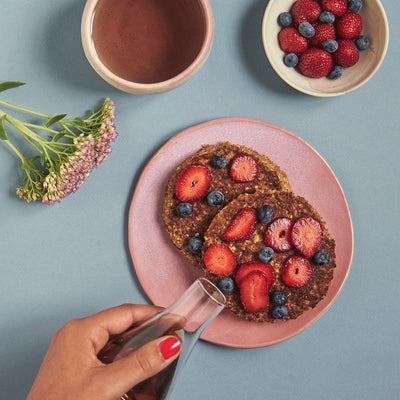 Petit déj en famille : les pancakes à la banane de Lili Barbery-Coulon