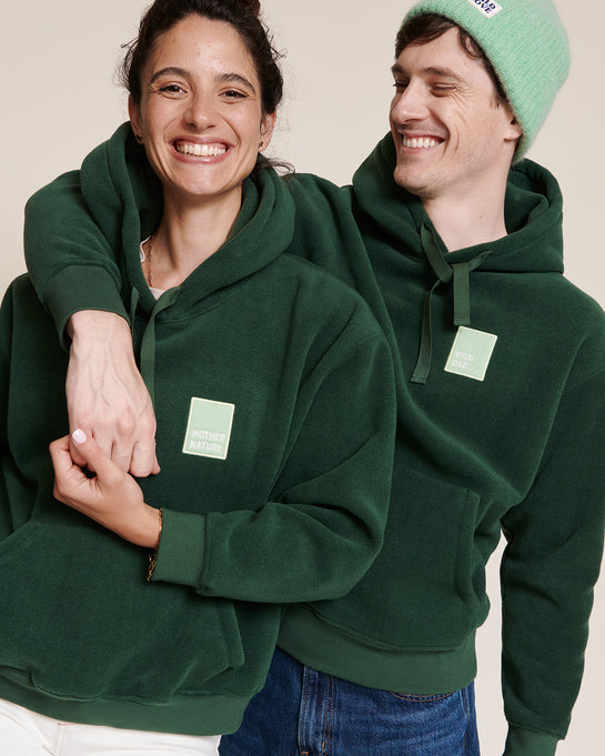 Le hoodie Mother Nature en polaire recyclee vert nuit emoi emoi