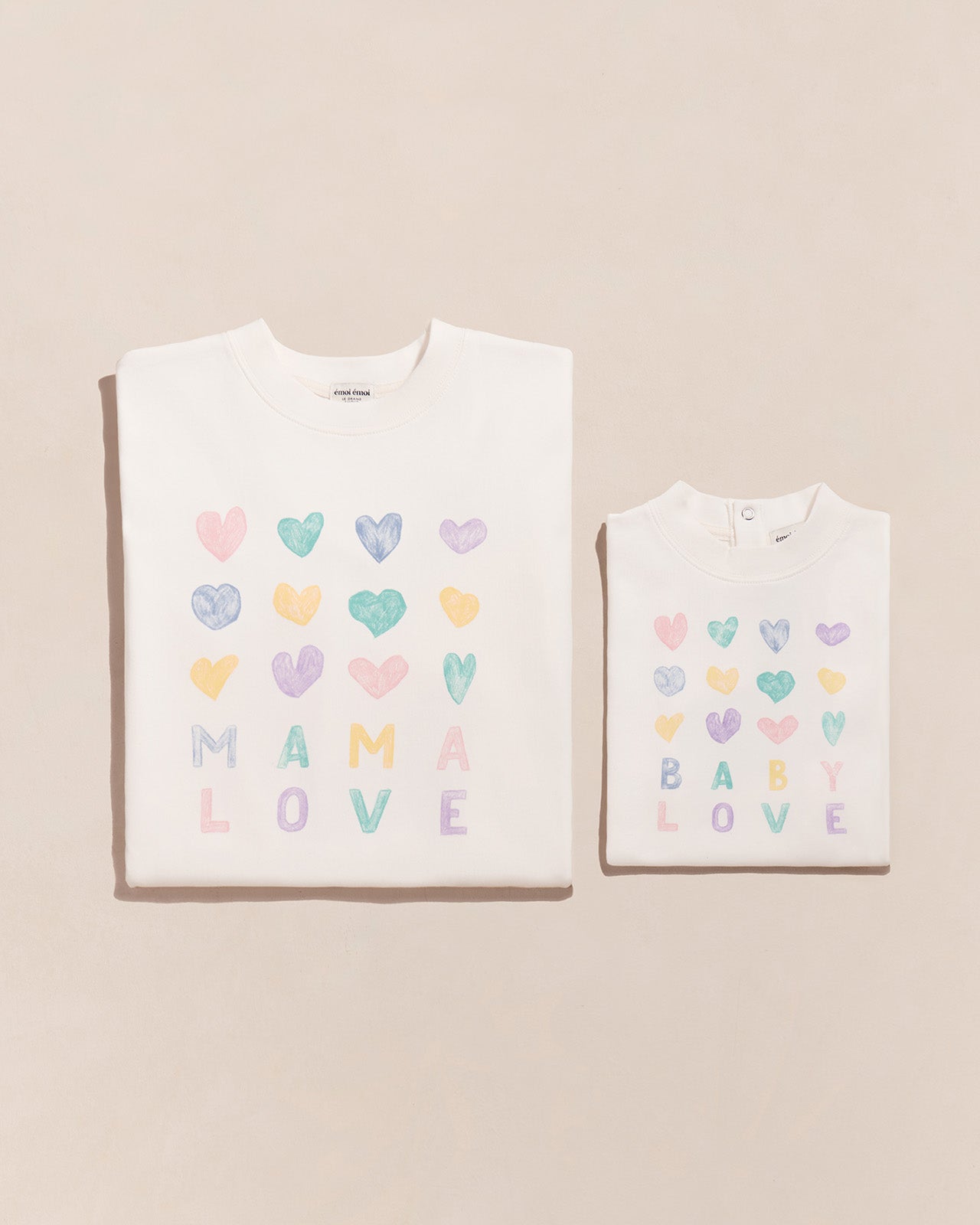 Le duo de t-shirts Mama love x Baby love en coton bio - blanc