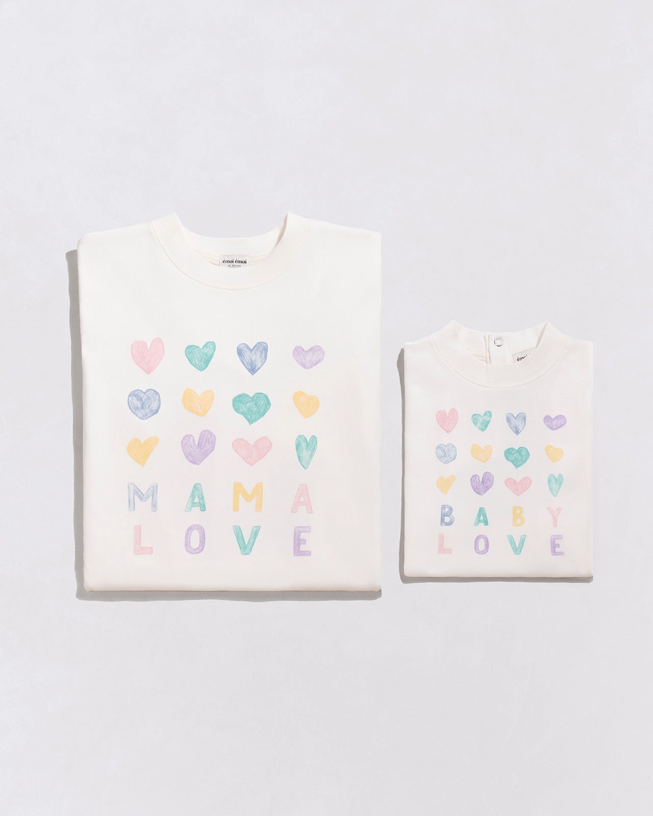 Le duo de t-shirts Mama love x Baby love en coton bio - blanc