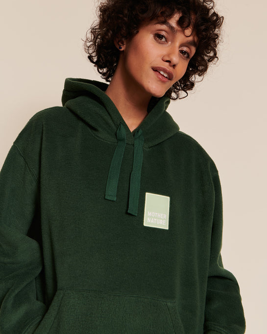 Le hoodie Mother Nature en polaire recyclee vert nuit emoi emoi