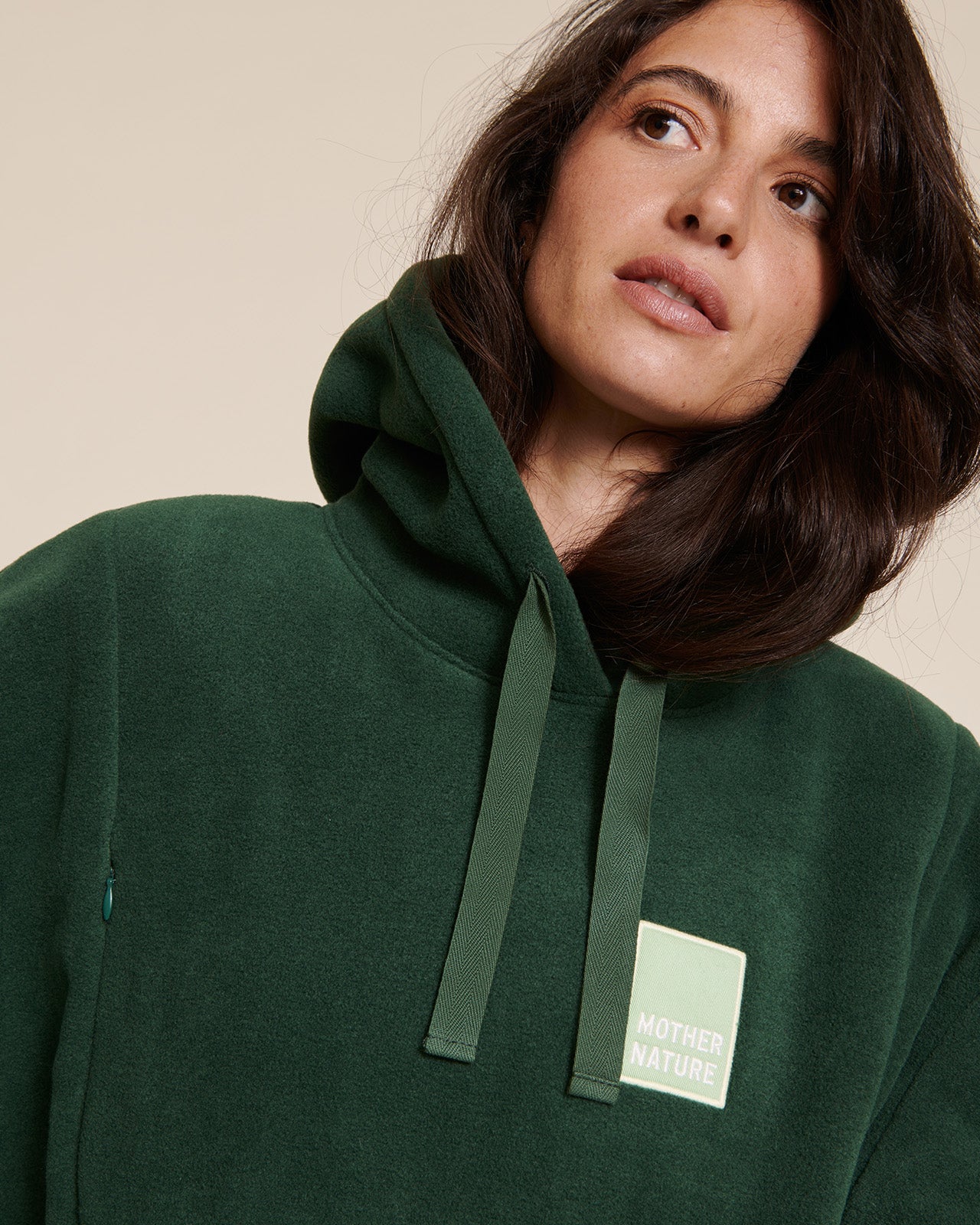 Le Hoodie D allaitement Mother Nature En Polaire Recycl e Vert Nuit 