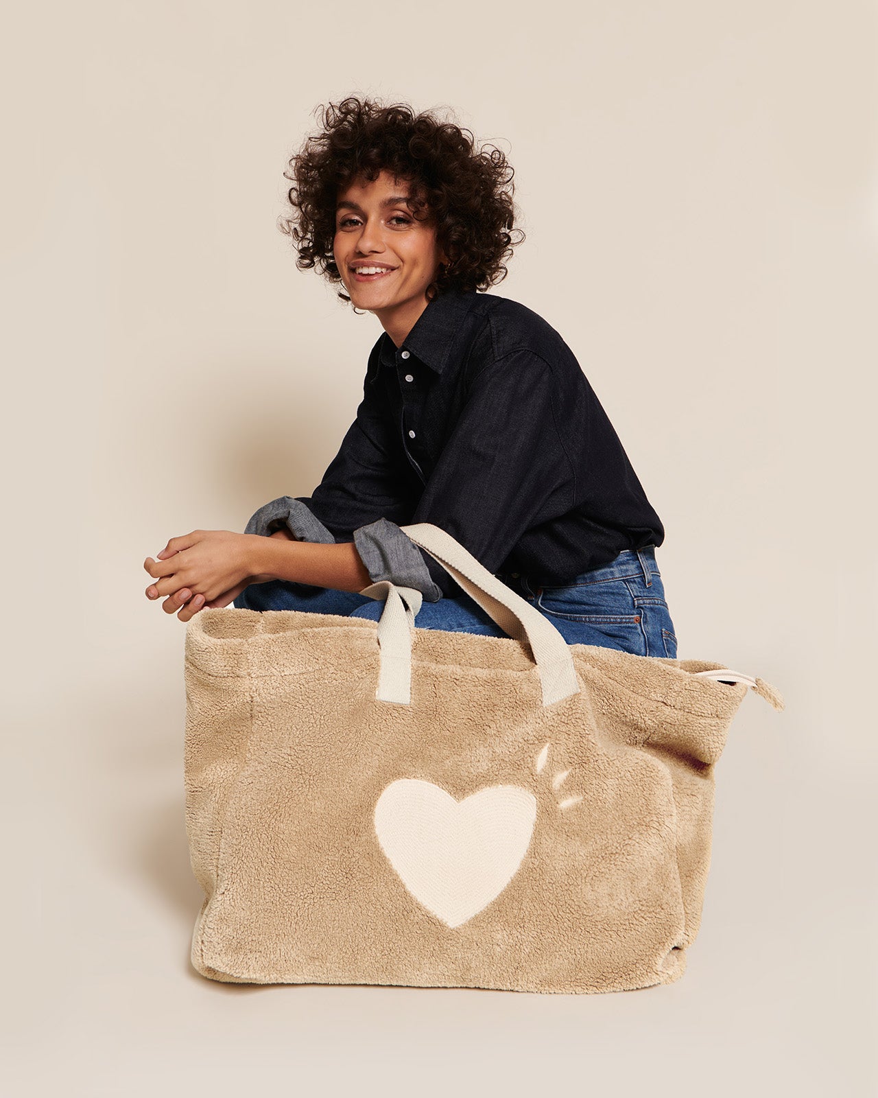 Le cabas Cœur en moumoute - beige
