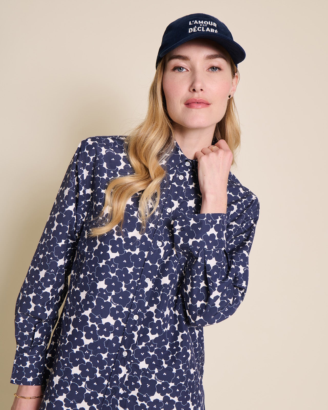 La chemise Charlotte en coton bio - Anémones bleues