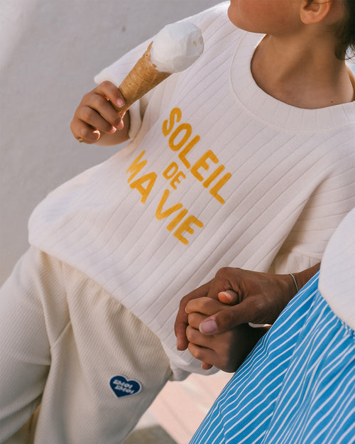 Le t-shirt Soleil de ma vie enfant en coton bio - crème - émoi émoi   - 2 