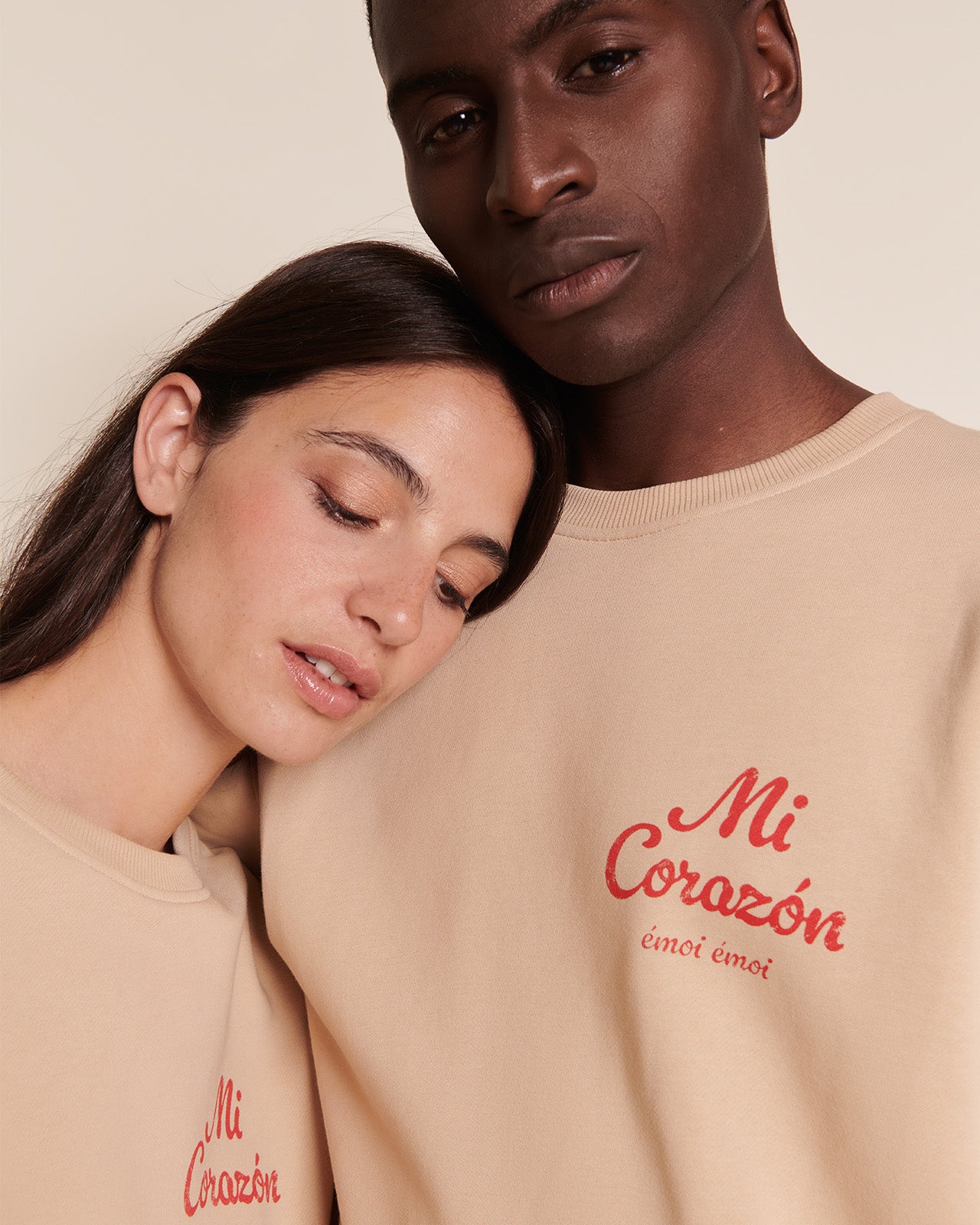 Le sweat Mi corazón adulte en coton bio - sable