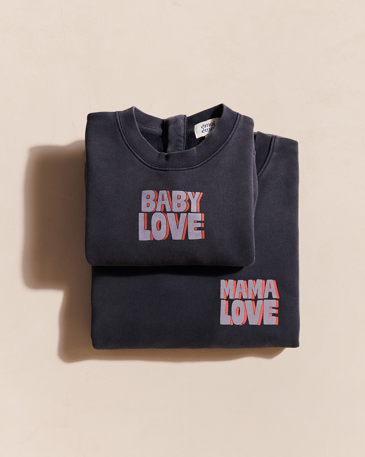 Le duo de sweats Baby love x Mama love - garment dye stone washed