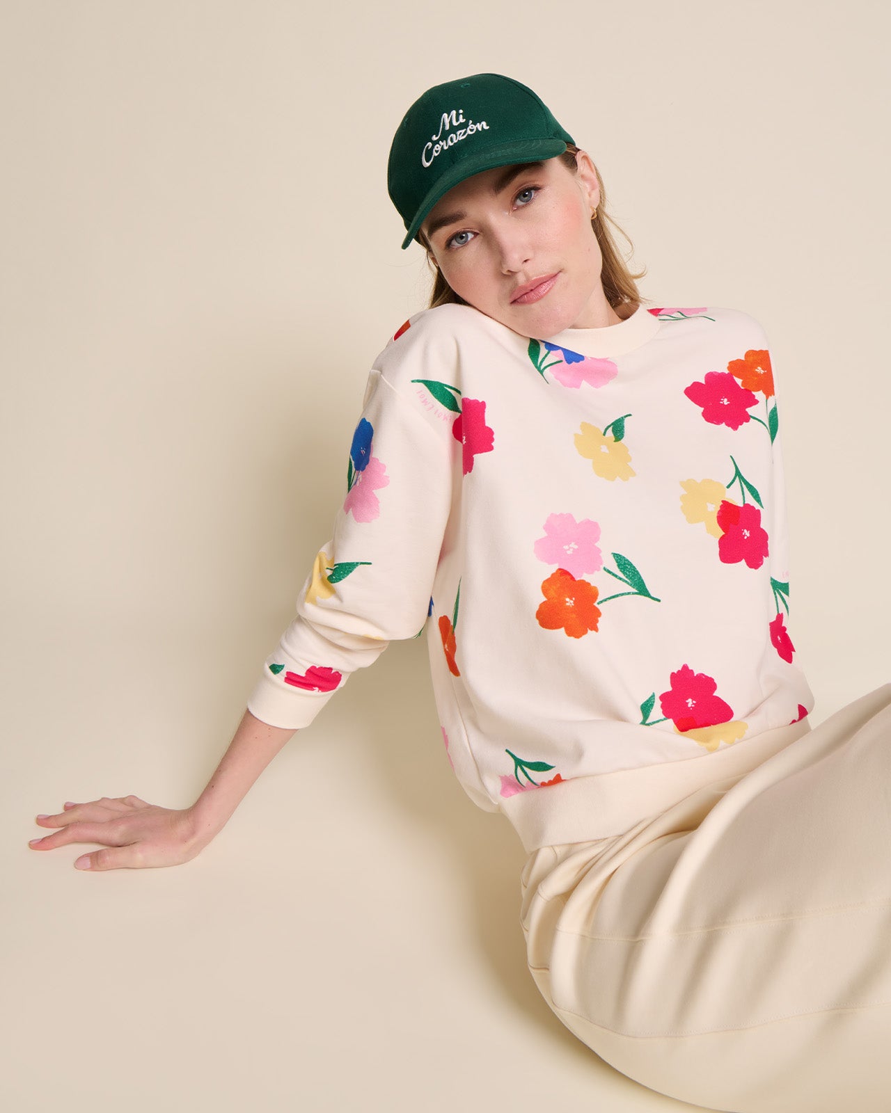 Le sweat Swann en coton bio -  Anémones bouquet