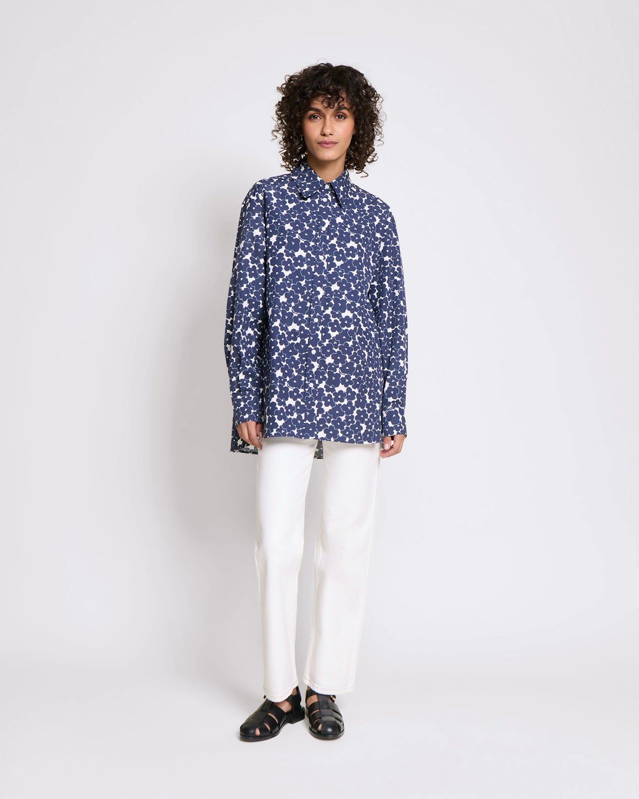 La chemise Charlotte en coton bio - Anémones bleues