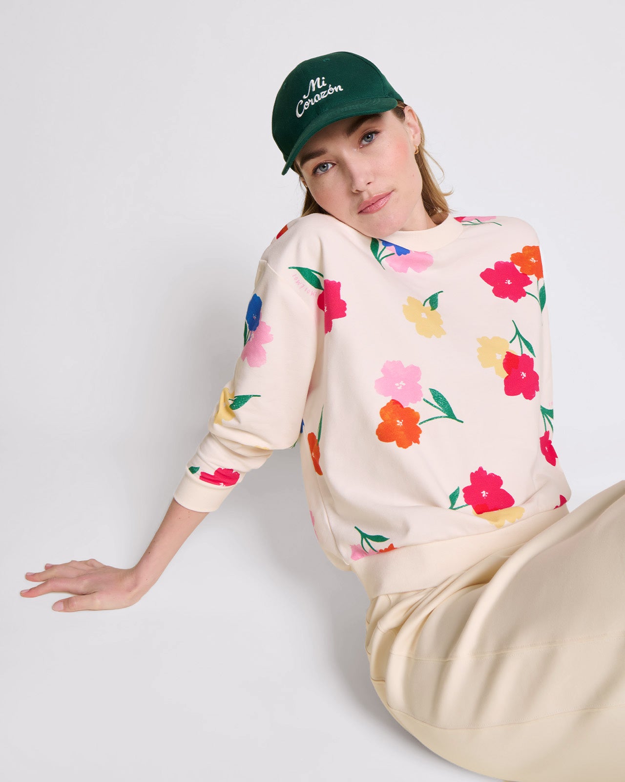 Le sweat Swann en coton bio -  Anémones bouquet