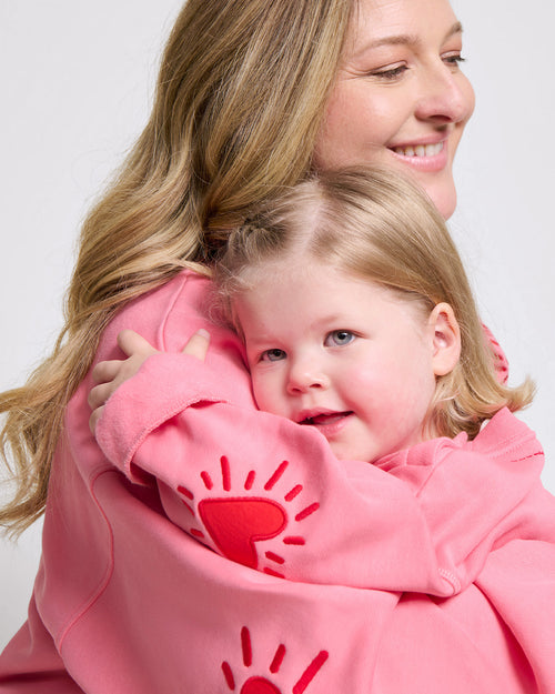 Le sweat Coeur solaire enfant avec coudières en coton bio - rose - émoi émoi   - 4 