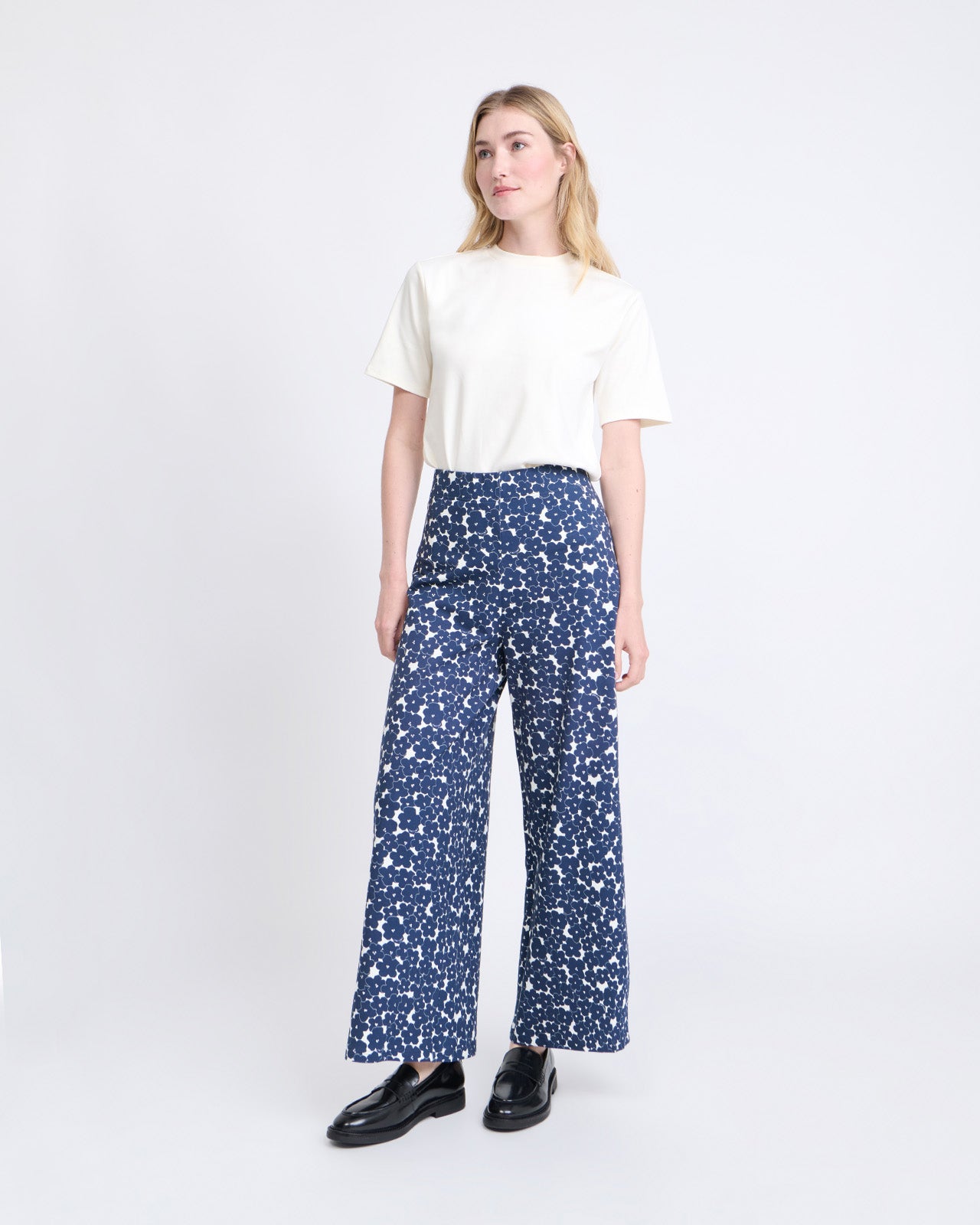 Le pantalon Pauline en coton bio - Anémones bleues
