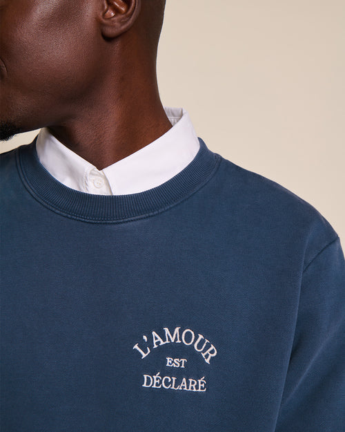 Le sweat L'amour est déclaré homme - garment dye bleu - émoi émoi   - 4 