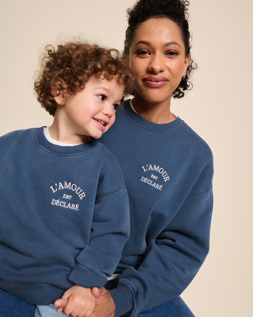 Le duo de sweats L'amour est déclaré femme et enfant - garment dye bleu - émoi émoi   - 4 