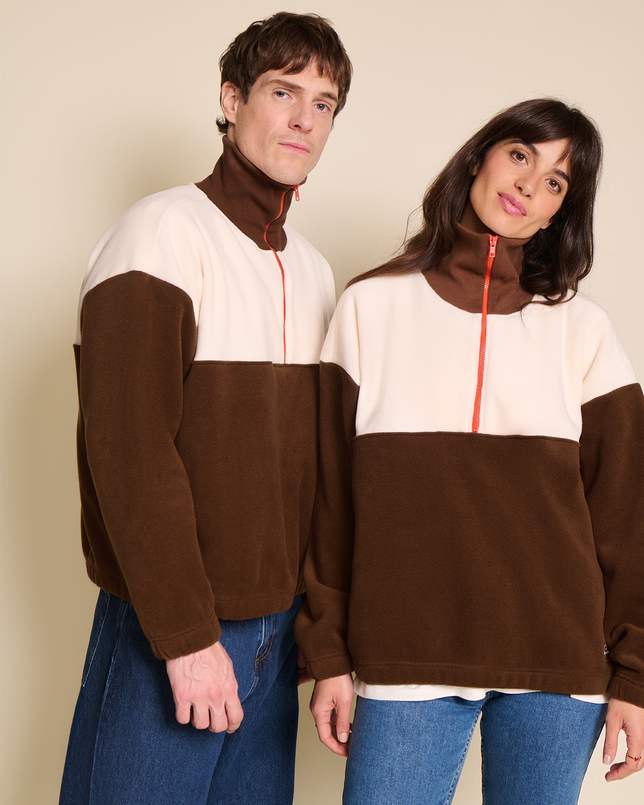 Le sweat Sven en polaire recyclée - crème / chocolat