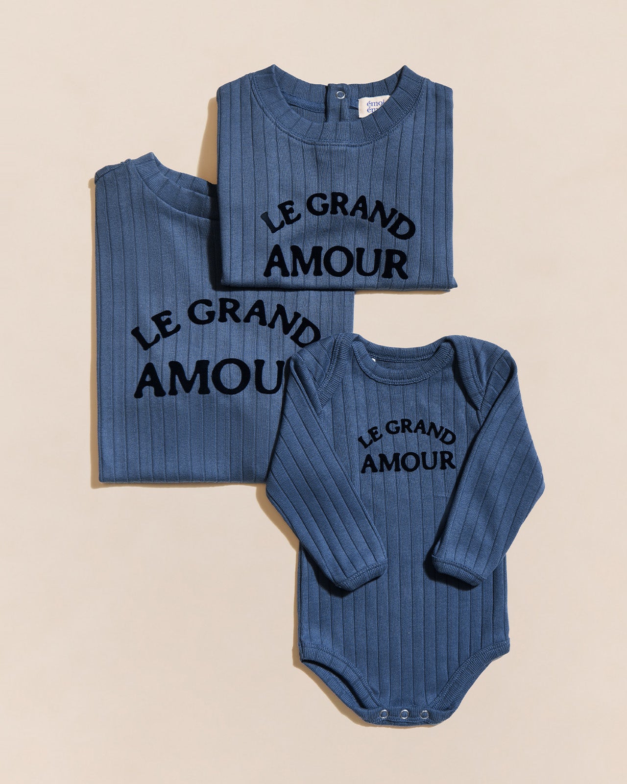 Le trio body et t-shirts Le grand amour en coton bio - bleu