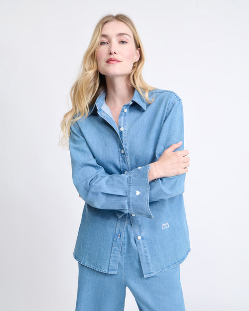 La chemise L'amour est déclaré en coton bio - denim clair - émoi émoi   - 1 