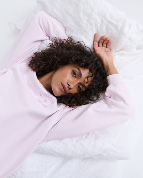 Le sweat L'amour est déclaré femme - garment dye rose - émoi émoi   - 4 