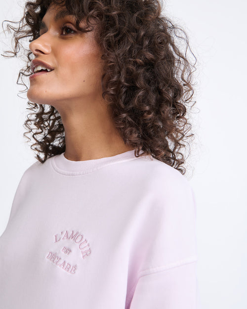 Le sweat L'amour est déclaré femme - garment dye rose - émoi émoi   - 2 