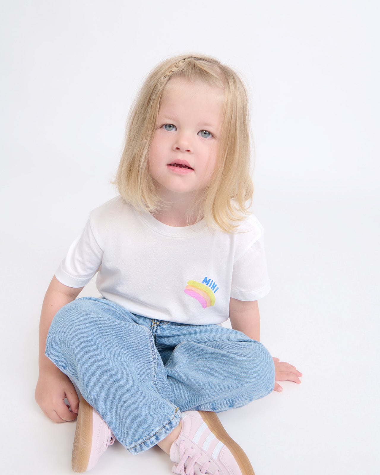 Le t-shirt Mini rainbow en coton bio - blanc