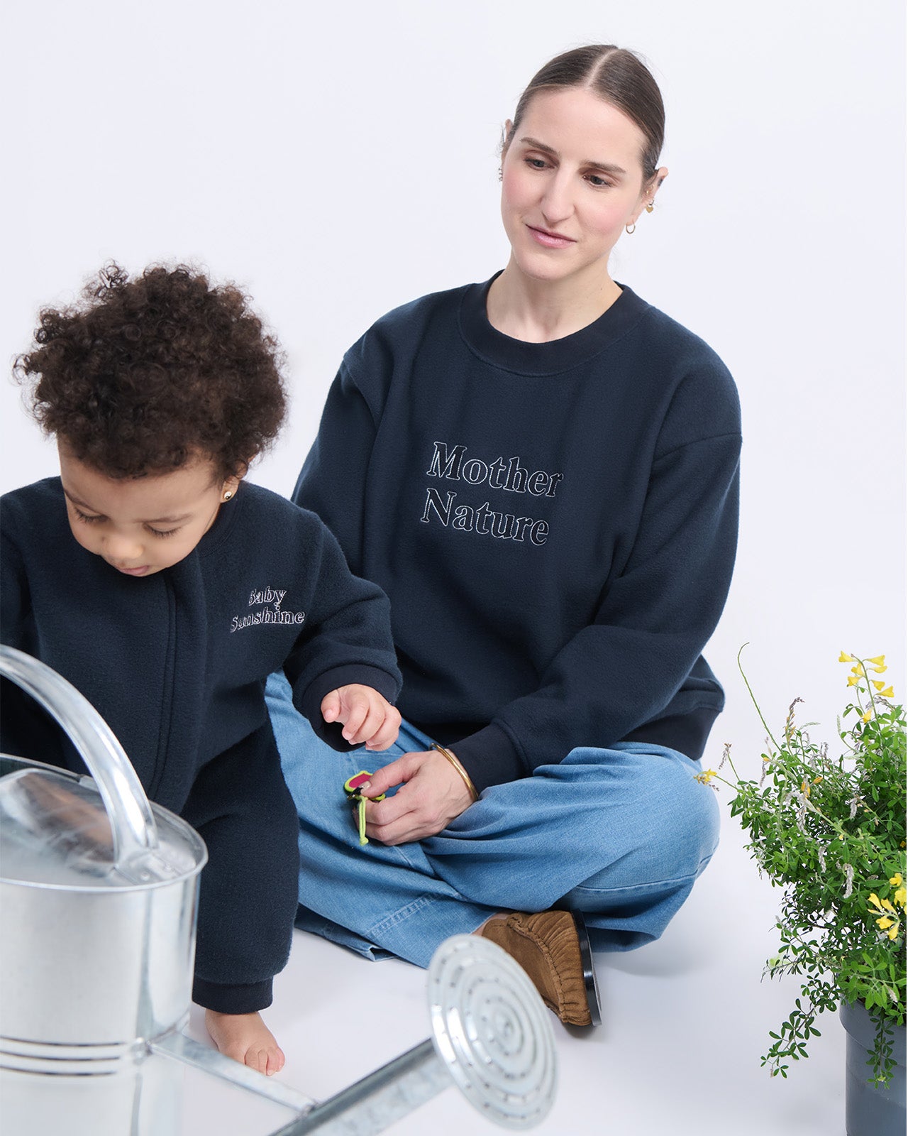 Le duo de sweats Wild kid x Mother nature en polaire recyclée - bleu nuit