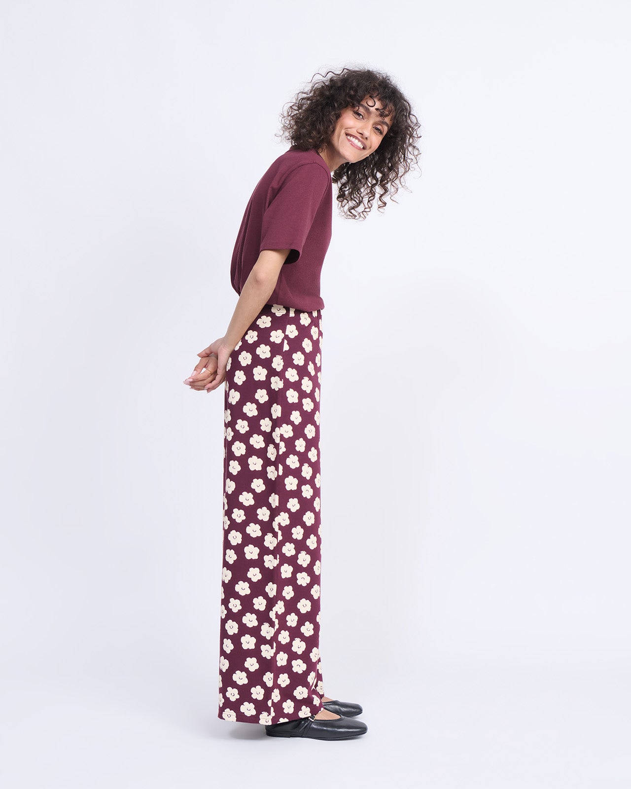 Le pantalon Pauline en coton bio - Merlot flowers - product picture
