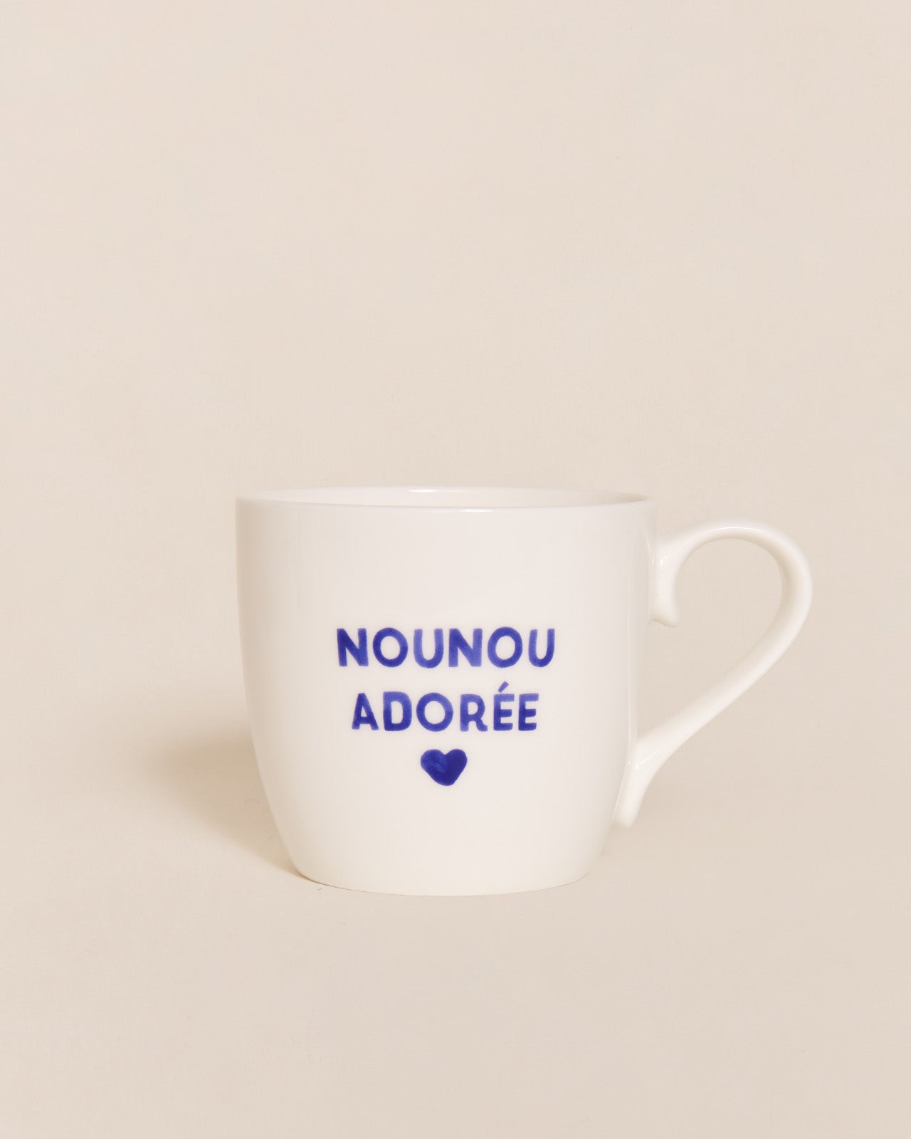 Le mug Nounou adorée - bleu