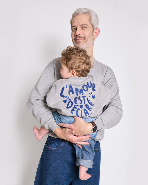 Le sweat L'amour est déclaré enfant en coton bio - gris chiné - émoi émoi   - 2 