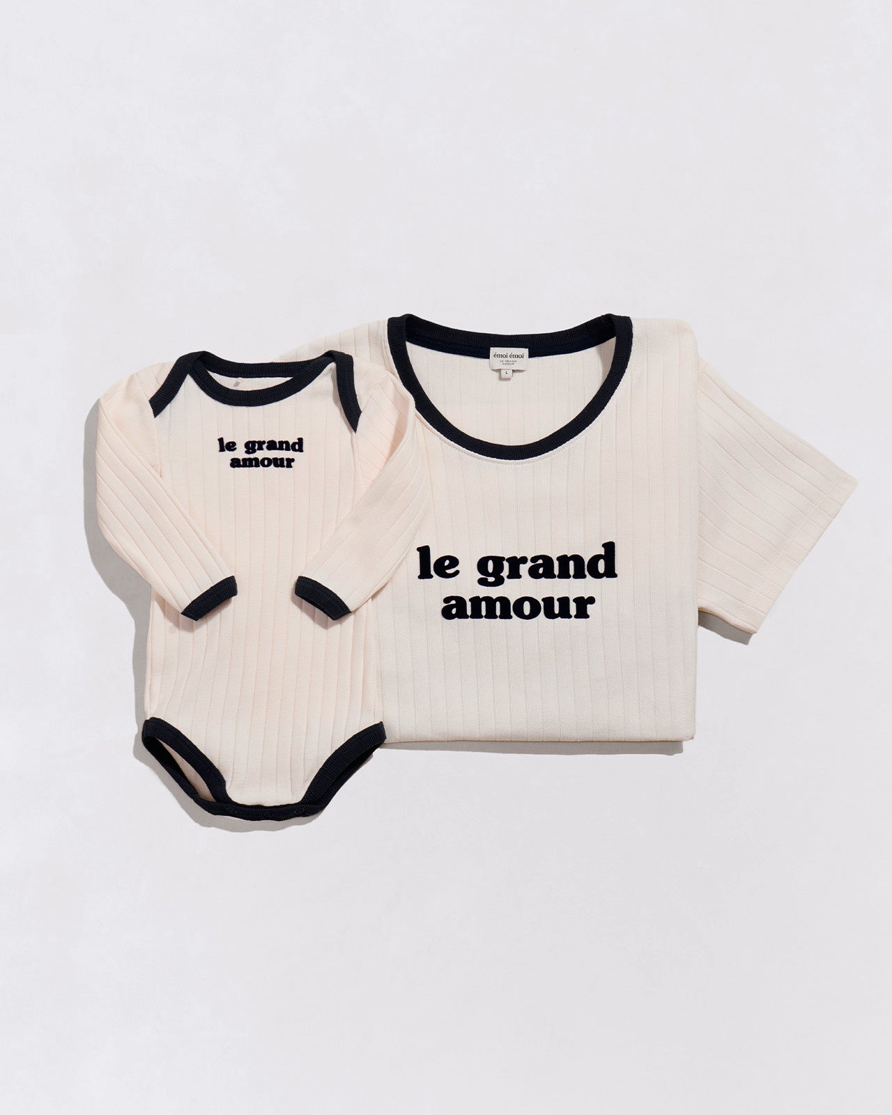 Le t-shirt et le body Le grand amour - crème