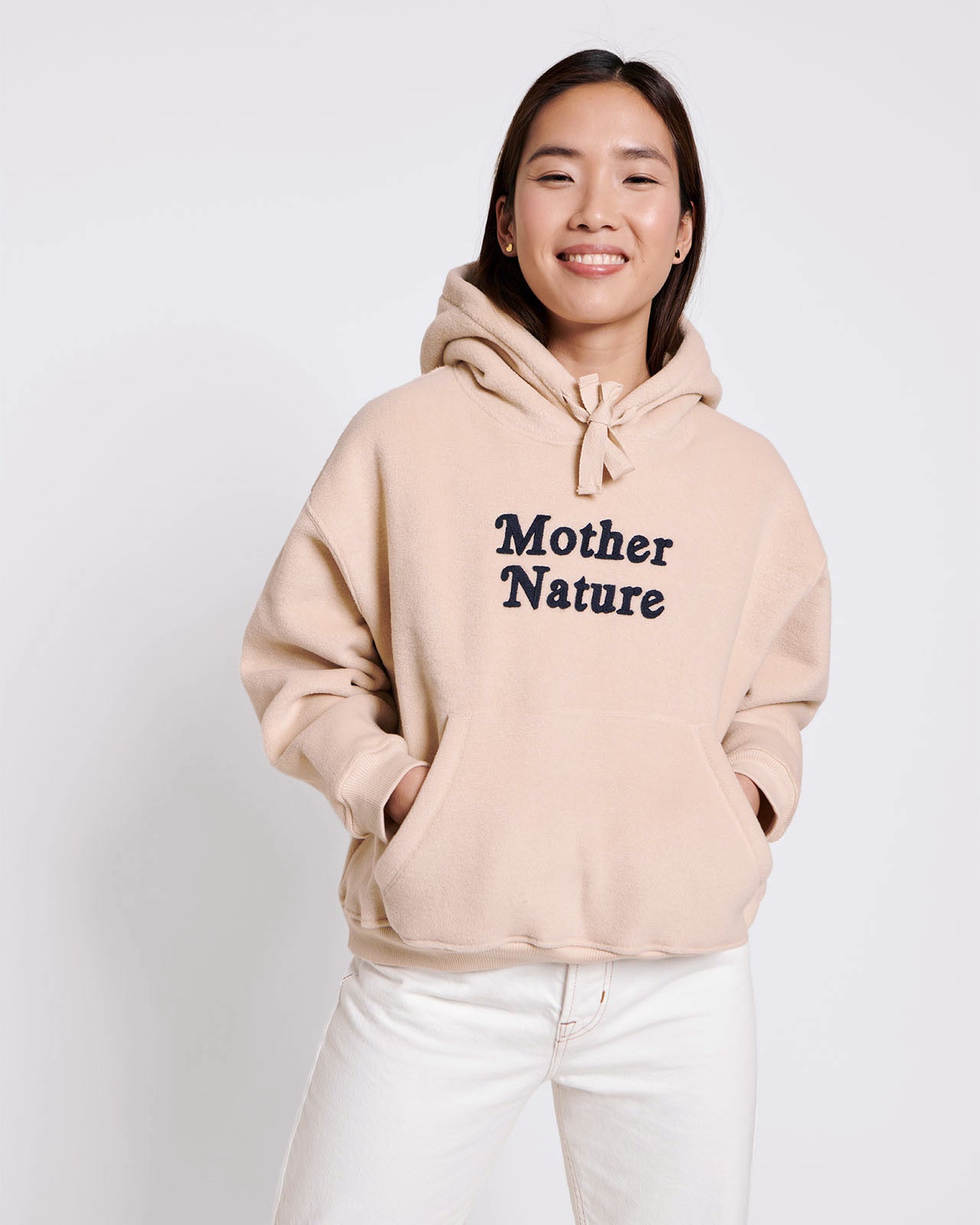 Le hoodie Mother Nature en polaire recyclée - beige