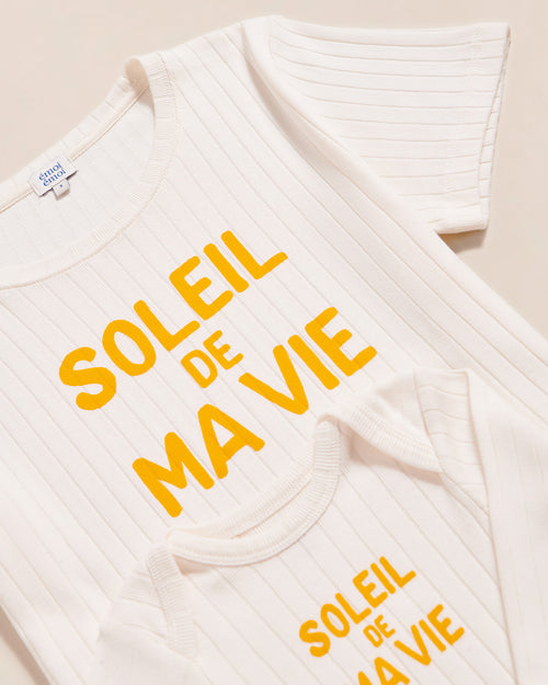 Le body et le t-shirt Soleil de ma vie en coton bio - crème - émoi émoi   - 2 