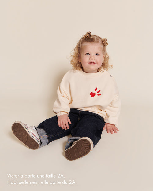 Le sweat enfant L'amour est déclaré en coton bio - crème / rouge - émoi émoi   - 2 