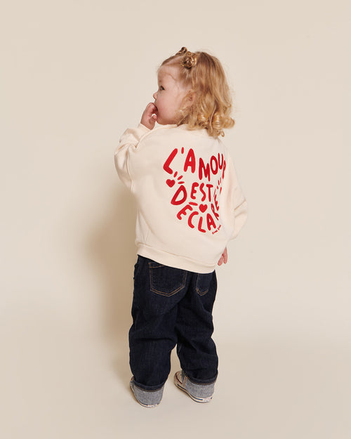 Le sweat enfant L'amour est déclaré en coton bio - crème / rouge - émoi émoi   - 1 