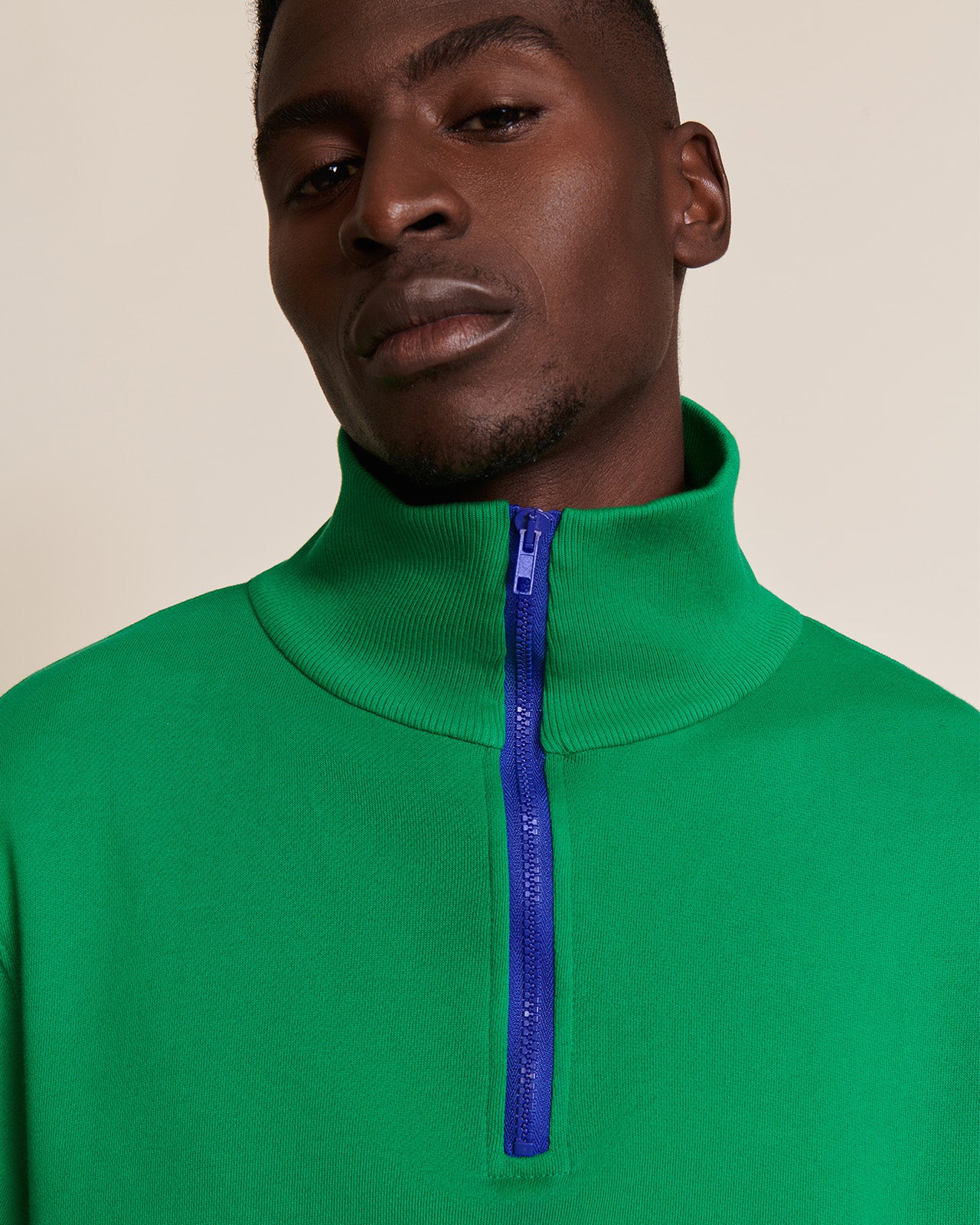 Le sweat Stanny en coton bio et col zippé - vert