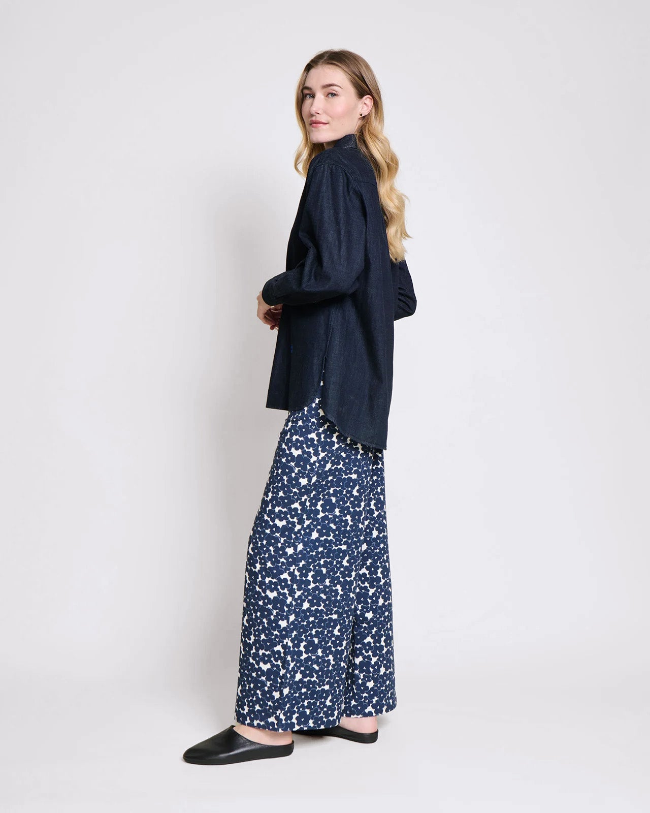 Le pantalon Pauline en coton bio - Anémones bleues
