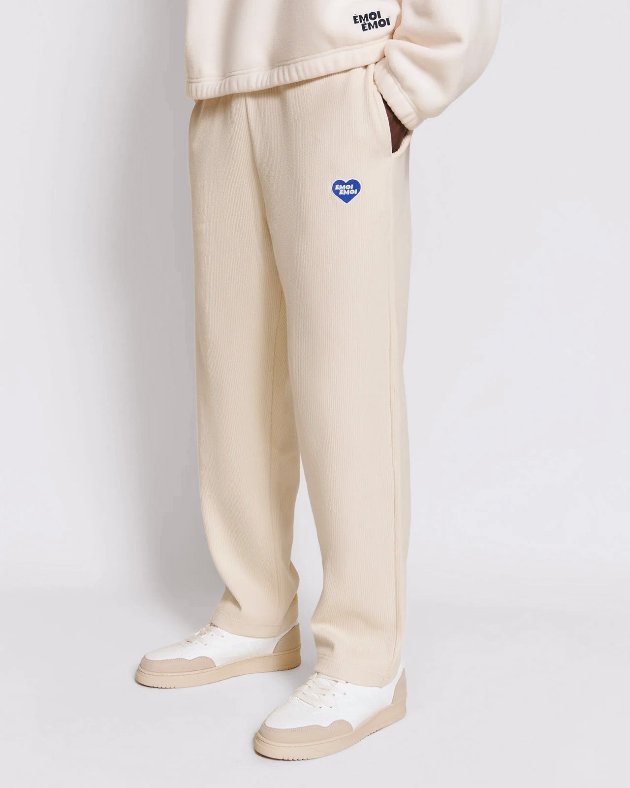 Le pantalon Phoenix unisexe en coton bio côtelé - craie