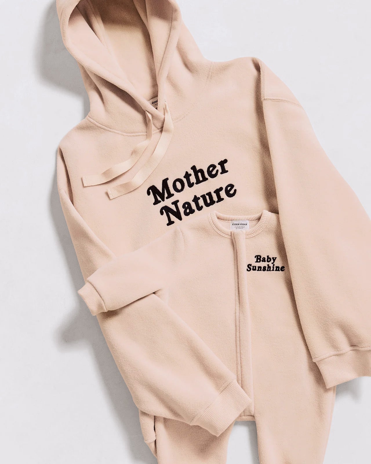 Le hoodie Mother Nature et la mini combi Baby Sunshine