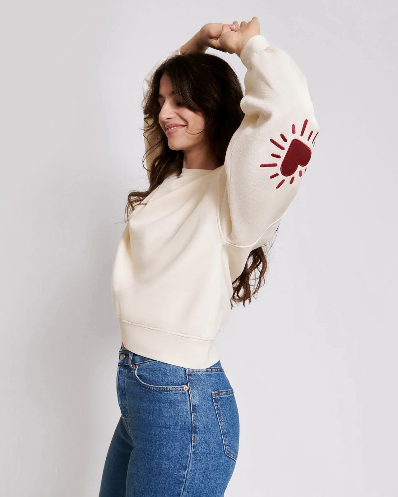 Le sweat Cœur solaire femme avec coudières en coton bio - crème