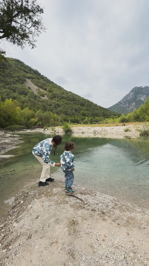 Le sweat Sam en polaire recyclée - fleurs du lac - émoi émoi   - 9 