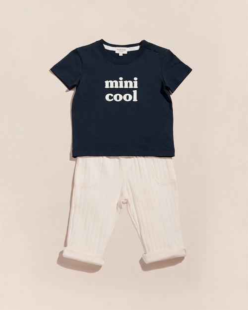 Le t-shirt Mini cool charbon et le pantalon Lars crème - émoi émoi   - 1 