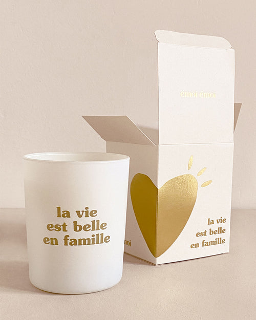 La bougie La vie est belle en famille en cire végétale - senteur orange canelle - doré - émoi émoi   - 1 