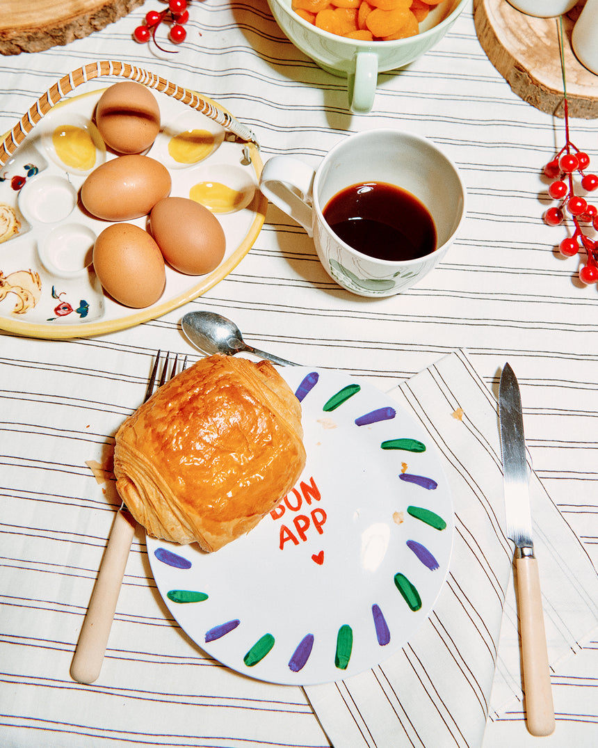 L'assiette Bon App en porcelaine – émoi émoi