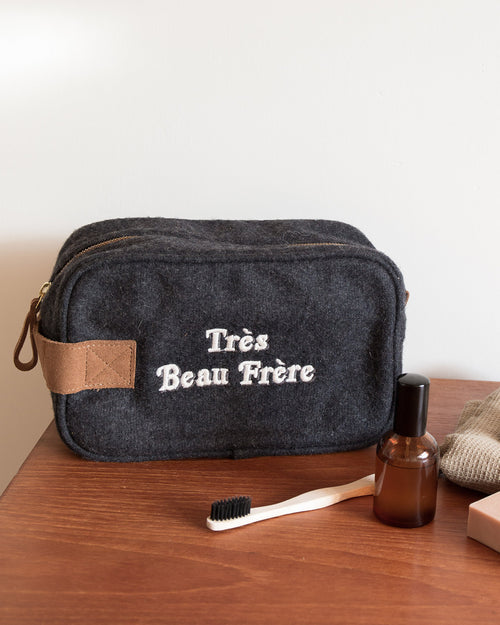 La trousse de toilette Très beau frère en laine - gris anthracite - émoi émoi   - 1 