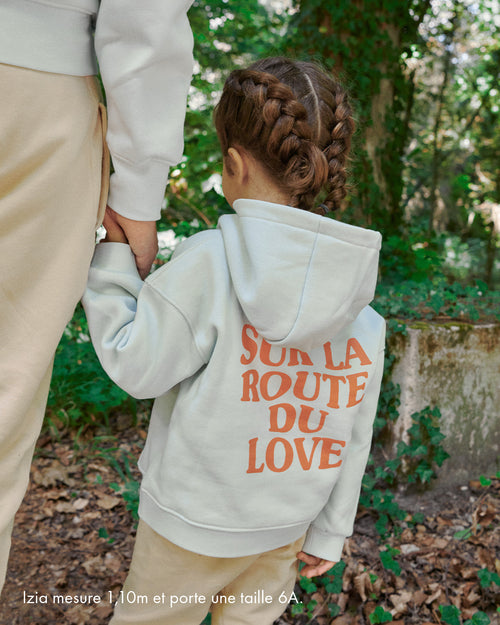 Le hoodie Sur la route du love en coton bio enfant - bleu - émoi émoi   - 2 