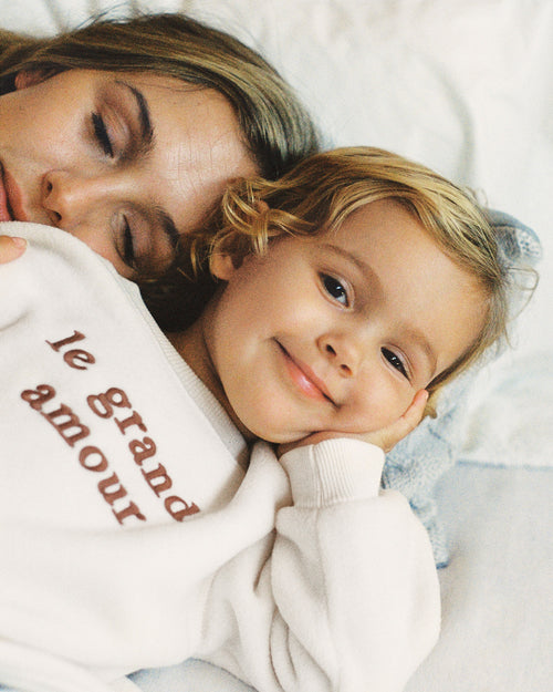 Le sweat Le grand amour enfant en polaire recyclée - crème - émoi émoi   - 2 